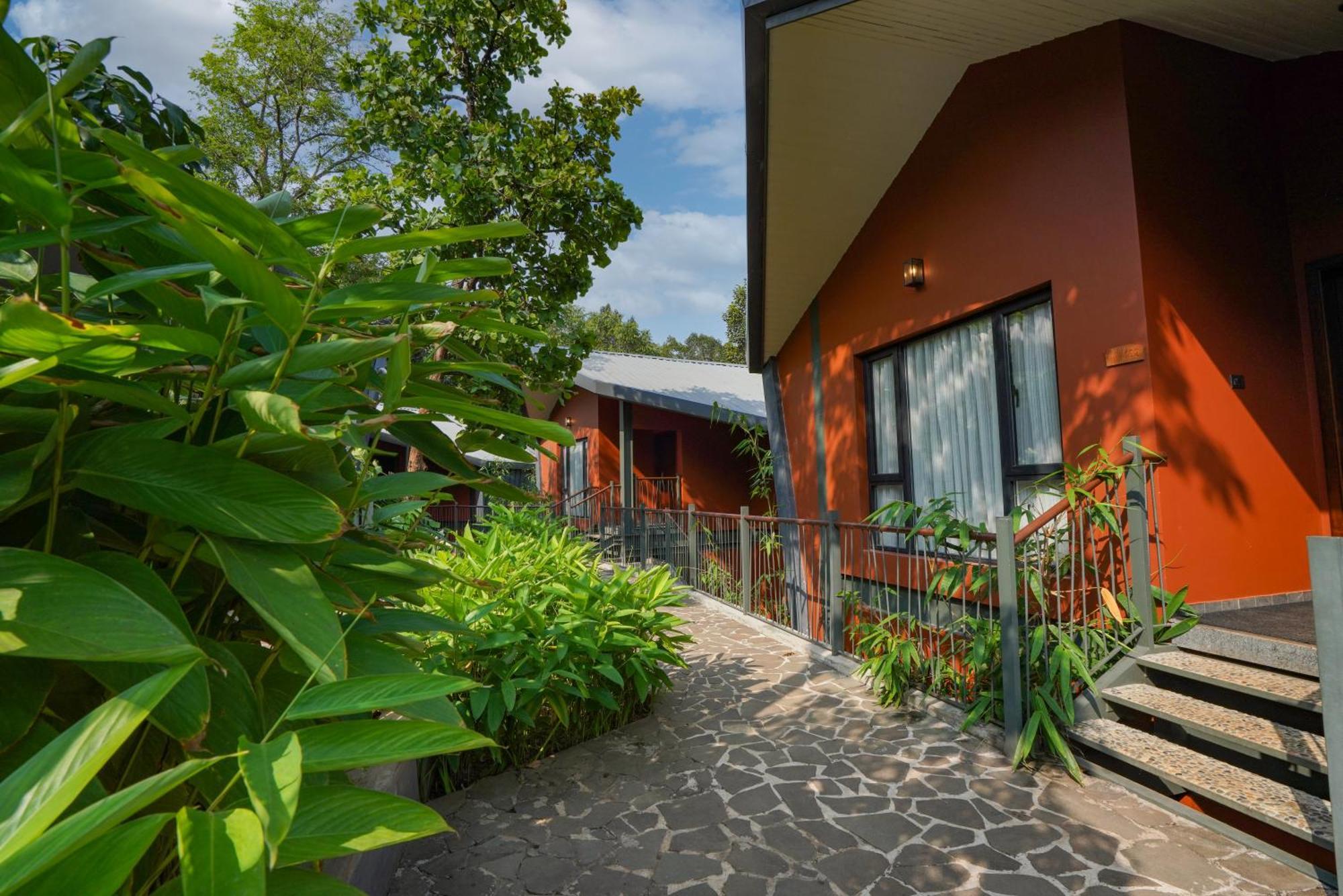 Vyna Hillock Resort And Spa Vythiri Exterior photo