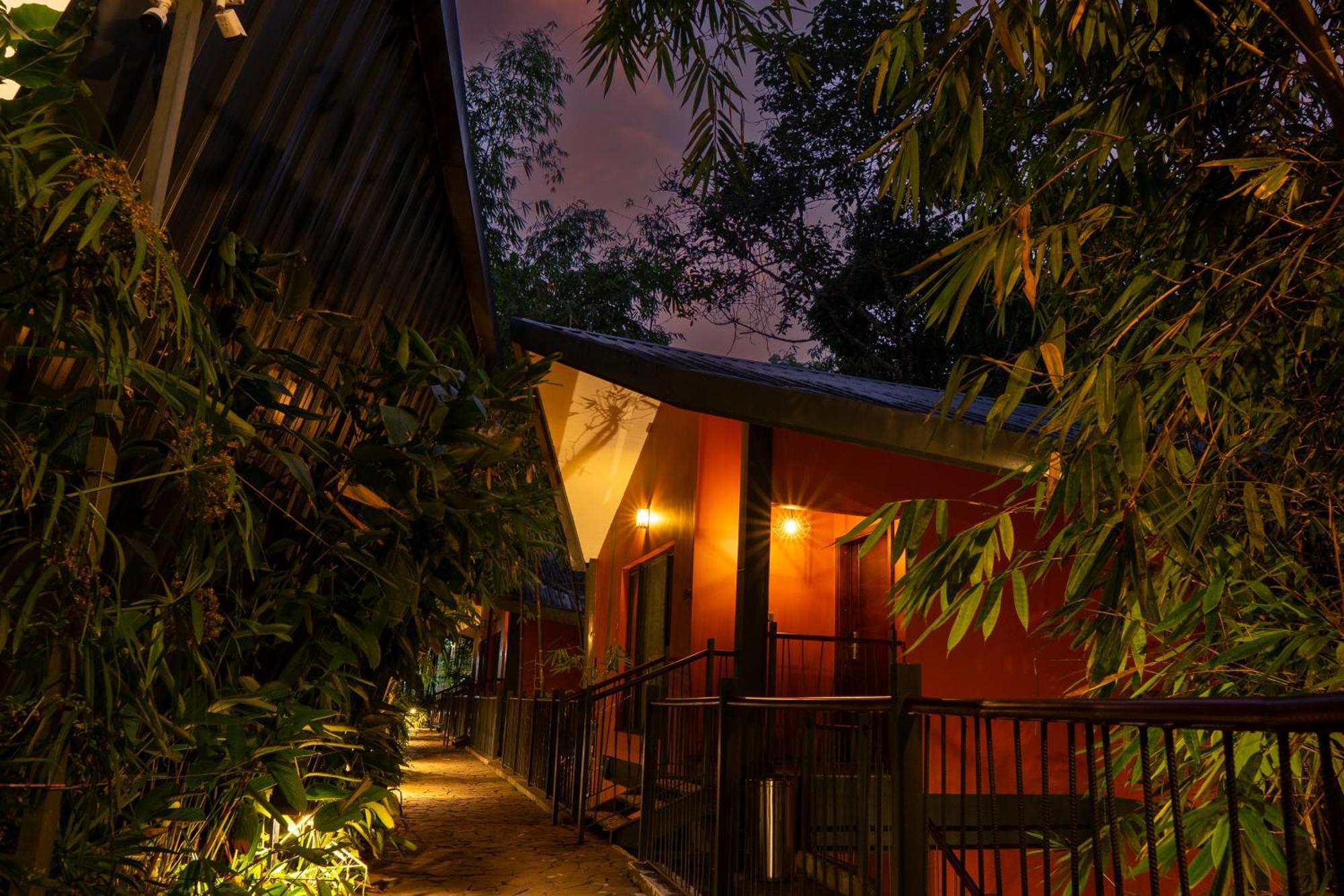 Vyna Hillock Resort And Spa Vythiri Exterior photo