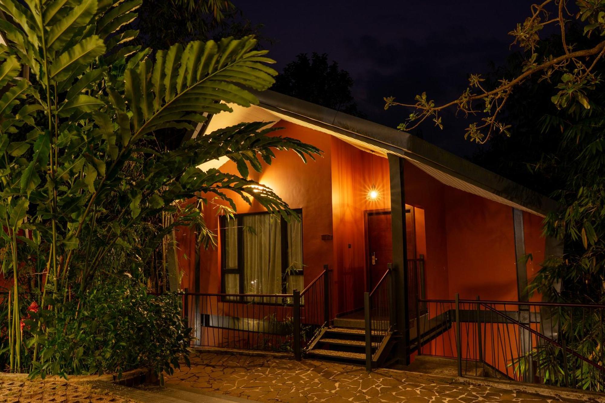 Vyna Hillock Resort And Spa Vythiri Exterior photo